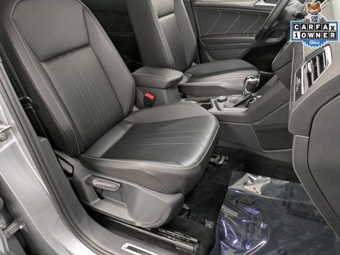 Used 2022 Volkswagen Tiguan SE R-Line image 28