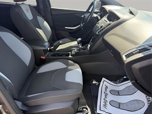 Used 2016 Ford Focus ST FWD image 26