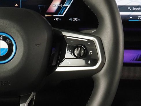 Used 2025 BMW i5 eDrive40i w/ M Sport Package image 26