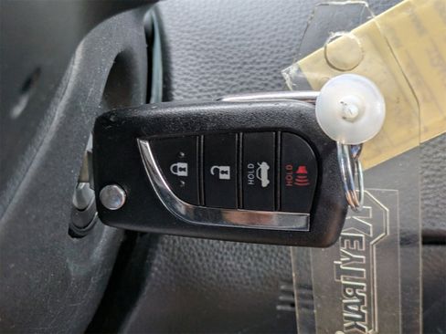 Used 2023 Toyota Corolla LE image 32