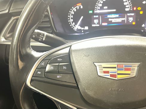 Used 2018 Cadillac XT5 Luxury FWD image 19