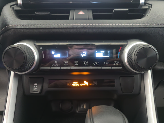 Used 2023 Toyota RAV4 LE FWD image 19