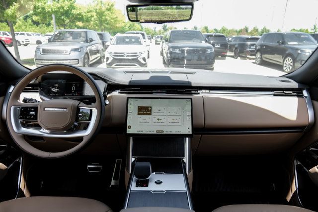 New 2026 Land Rover Range Rover SE AWD/4WD image 18