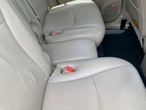 Used 2011 Toyota Highlander Limited FWD image 16
