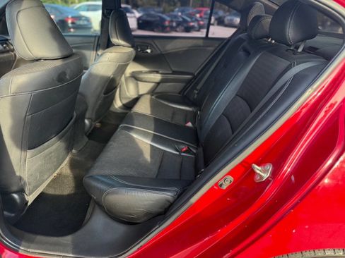 Used 2016 Honda Accord Sport image 11