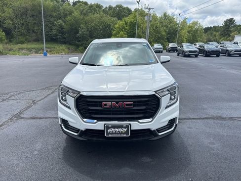 Used 2024 GMC Terrain SLE AWD/4WD image 3