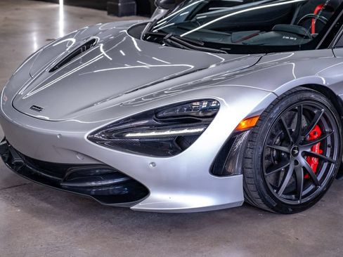 Used 2020 McLaren 720S Spider RWD image 25