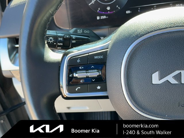 Used 2024 Kia Carnival SX Prestige FWD image 20