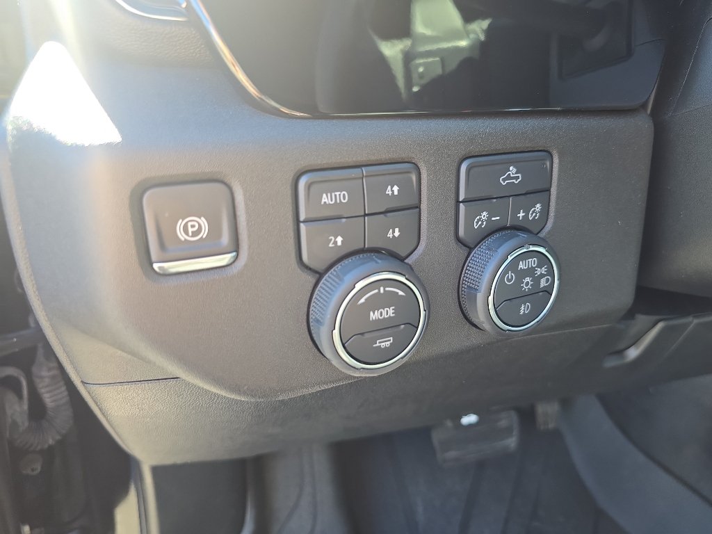 Certified 2025 Chevrolet Silverado 1500 RST w/ Convenience Package II AWD/4WD image 13