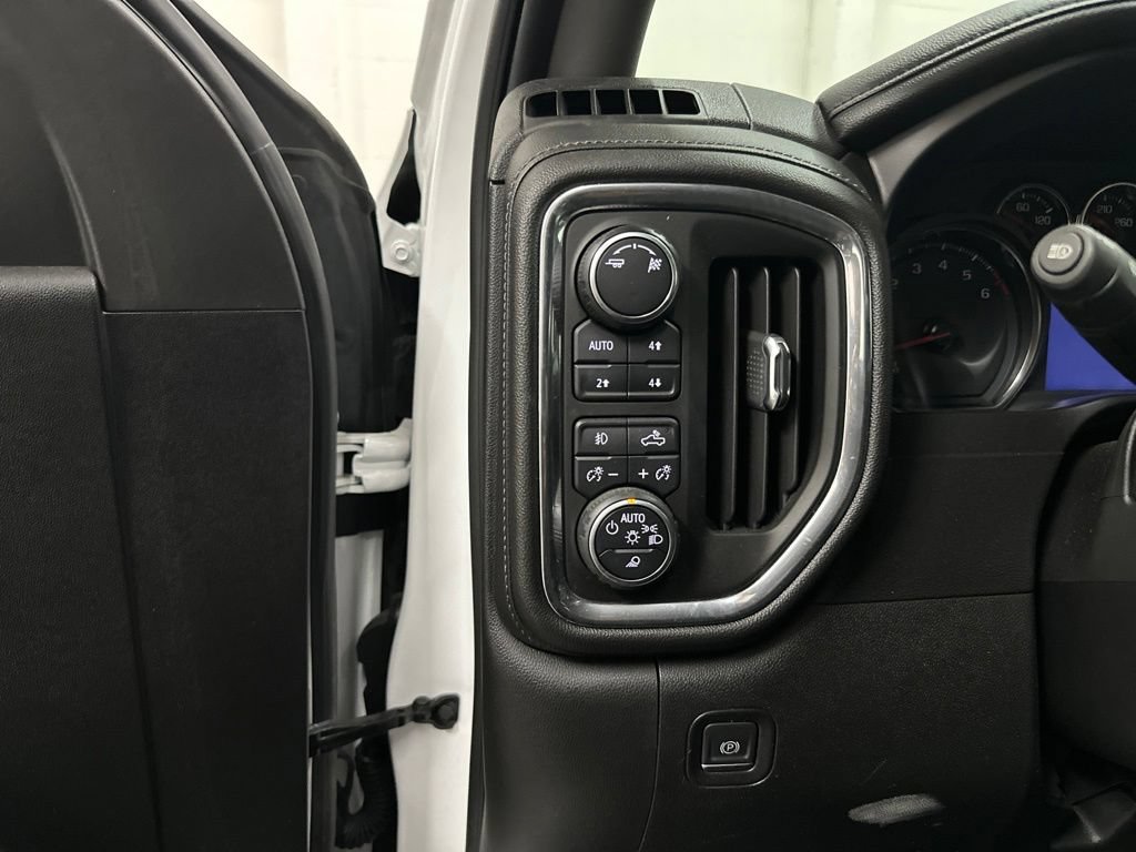 Used 2019 Chevrolet Silverado 1500 LTZ w/ LTZ Premium Package AWD/4WD image 34