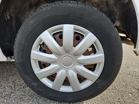 Used 2010 Ford Transit Connect XLT image 22