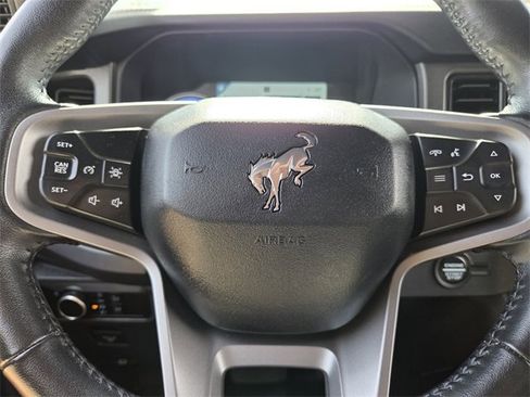 Used 2024 Ford Bronco Badlands image 36