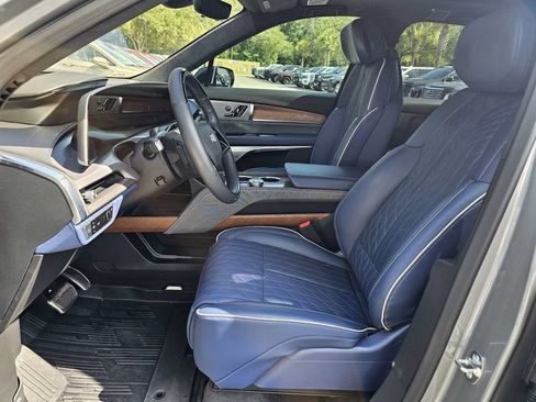 Used 2026 Cadillac Vistiq Premium Luxury AWD/4WD image 23