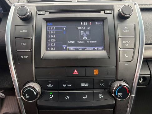 Used 2017 Toyota Camry LE FWD image 19