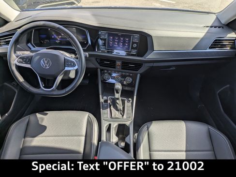 Used 2024 Volkswagen Jetta SE image 13