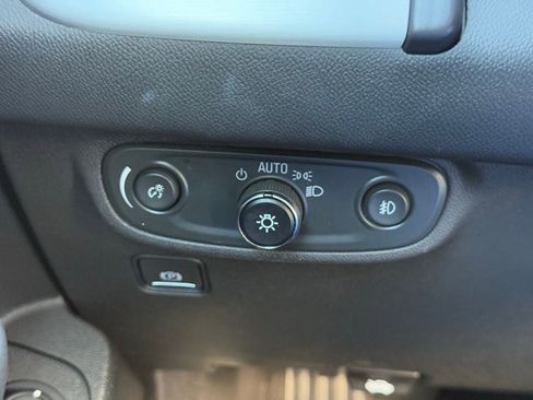 Used 2024 GMC Terrain SLT image 26