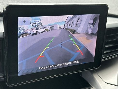 Used 2024 Ford Explorer XLT image 20