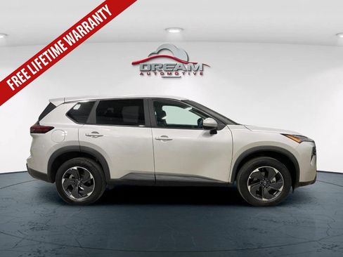 Used 2024 Nissan Rogue SV AWD/4WD image 19
