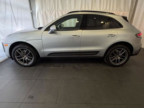 Certified 2025 Porsche Macan image 2