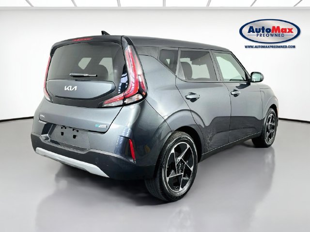 Used 2023 Kia Soul EX FWD image 2