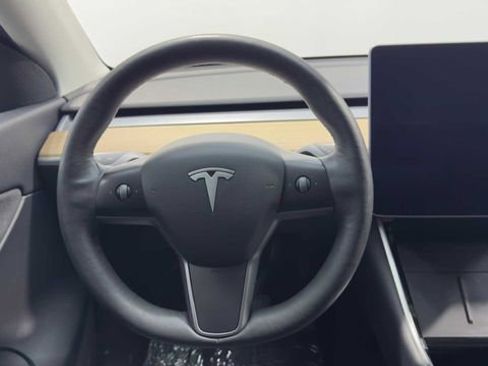 Used 2021 Tesla Model Y 2WD image 18