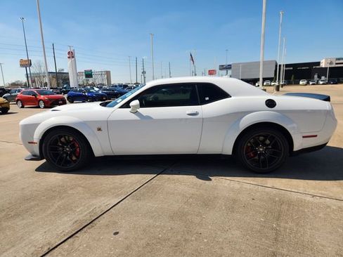 Used 2022 Dodge Challenger R/T Scat Pack image 4