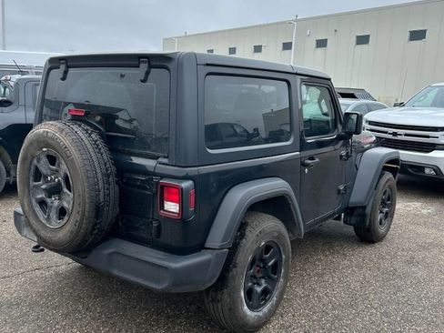 Used 2022 Jeep Wrangler Sport AWD/4WD image 5
