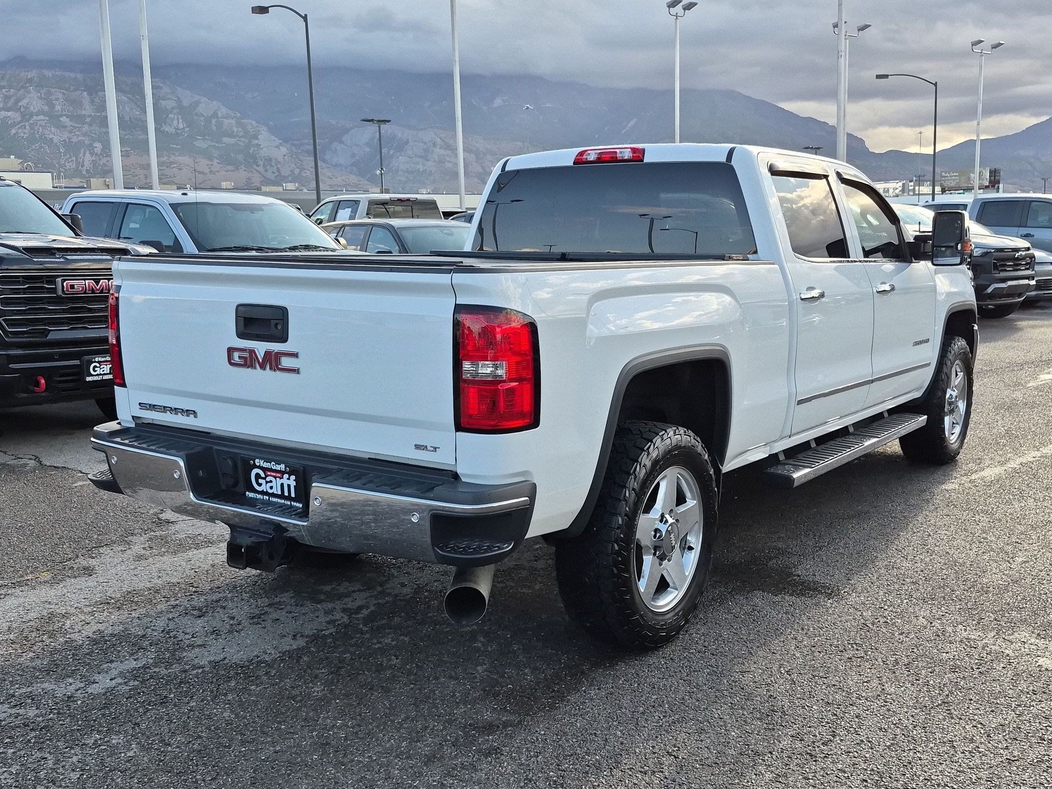 Used 2015 GMC Sierra 2500 SLT w/ Duramax Plus Package AWD/4WD image 3