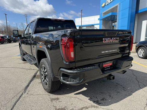 Certified 2022 GMC Sierra 2500 AT4 w/ AT4 Preferred Package image 5