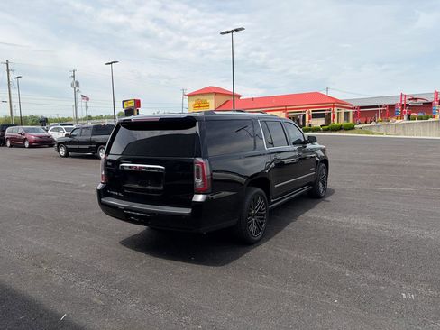 Used 2018 GMC Yukon XL Denali w/ Denali Ultimate Package AWD/4WD image 3