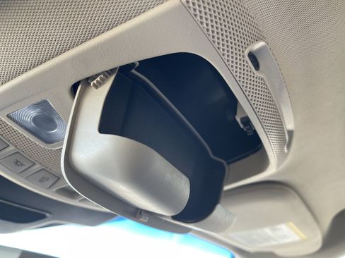 Used 2019 Lincoln Nautilus Select image 33