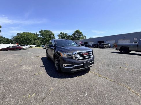 Used 2017 GMC Acadia SLE FWD image 22