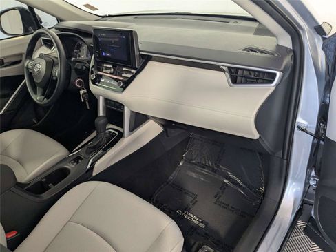 Certified 2023 Toyota Corolla Cross L FWD image 29