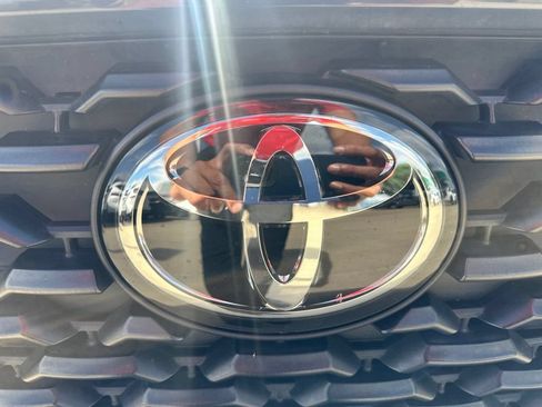 Used 2025 Toyota Corolla Cross LE FWD image 13