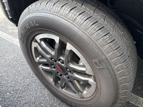 Used 2026 Toyota Tacoma TRD Sport image 3