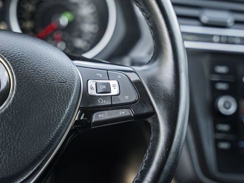 Used 2018 Volkswagen Tiguan SE image 26