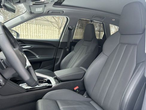 Certified 2025 Audi Q5 Premium Plus w/ Premium Plus image 17