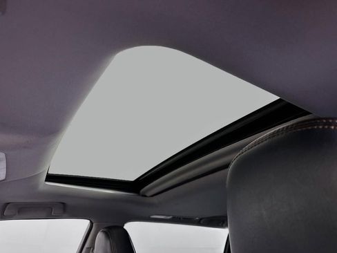 Used 2018 Toyota Highlander XLE image 35