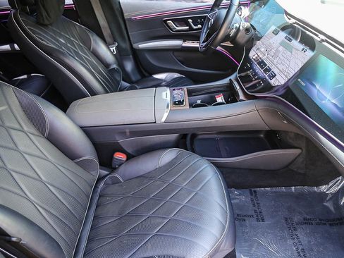 Used 2023 Mercedes-Benz EQS 580 4MATIC Sedan image 15
