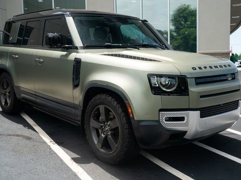 Used 2020 Land Rover Defender 110 SE AWD/4WD image 8