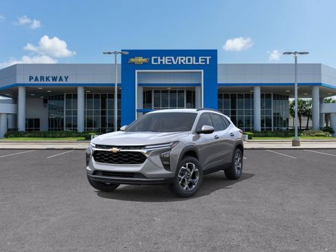 New 2026 Chevrolet Trax LT FWD image 8