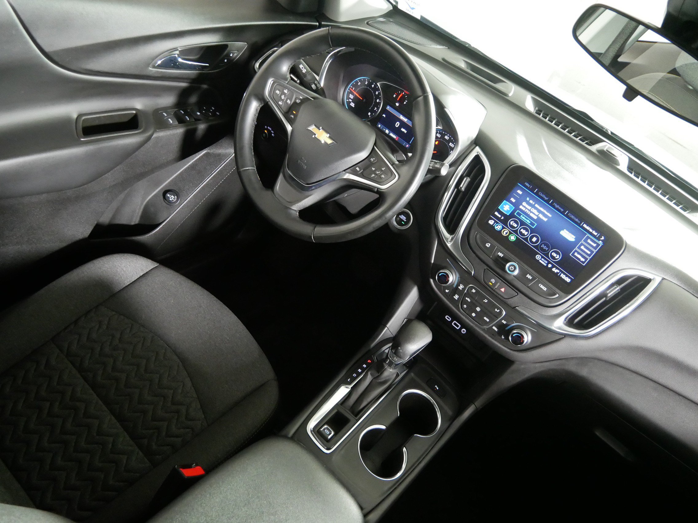Used 2024 Chevrolet Equinox LT AWD/4WD image 9