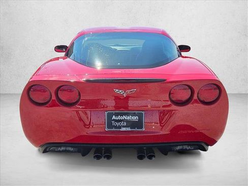 Used 2007 Chevrolet Corvette Coupe w/ Performance Package RWD image 7