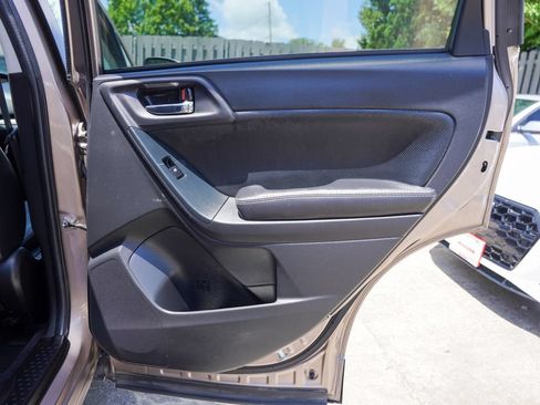 Used 2016 Subaru Forester 2.5i Limited AWD/4WD image 30