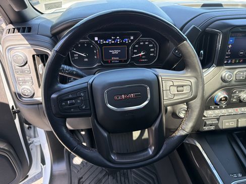 Used 2020 GMC Sierra 1500 AT4 w/ AT4 Premium Package AWD/4WD image 18