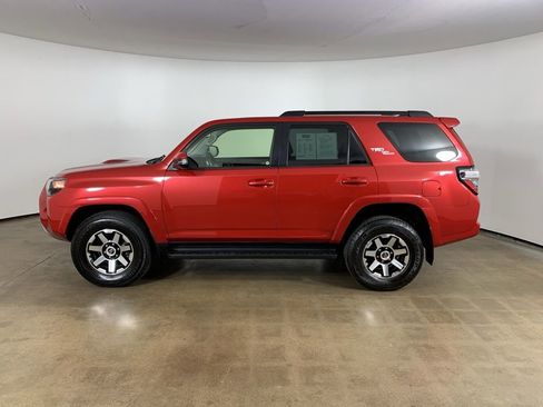 Used 2024 Toyota 4Runner TRD Off-Road Premium AWD/4WD image 16