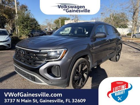 Certified 2024 Volkswagen Atlas Cross Sport SE image 3