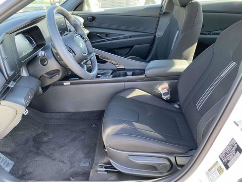 New 2026 Hyundai Elantra SEL Sport FWD image 12