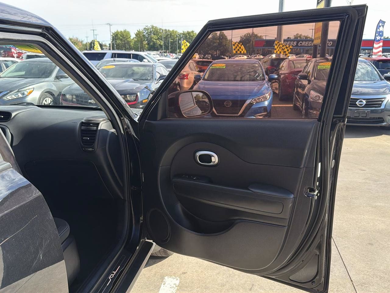 Used 2017 Kia Soul FWD image 20
