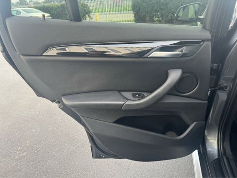 Used 2017 BMW X1 xDrive28i image 18